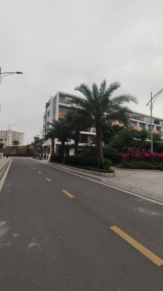 Bán đất phố Đức Giang – diện tích 77m2, mặt tiền 4.7m, giá chào 6.x tỷ, (có thương lượng).